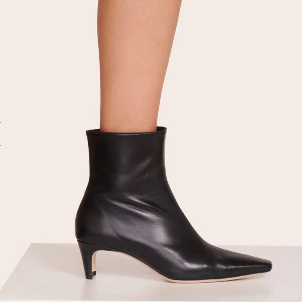 BNWT WALLY ANKLE BOOT BLACK STAUD